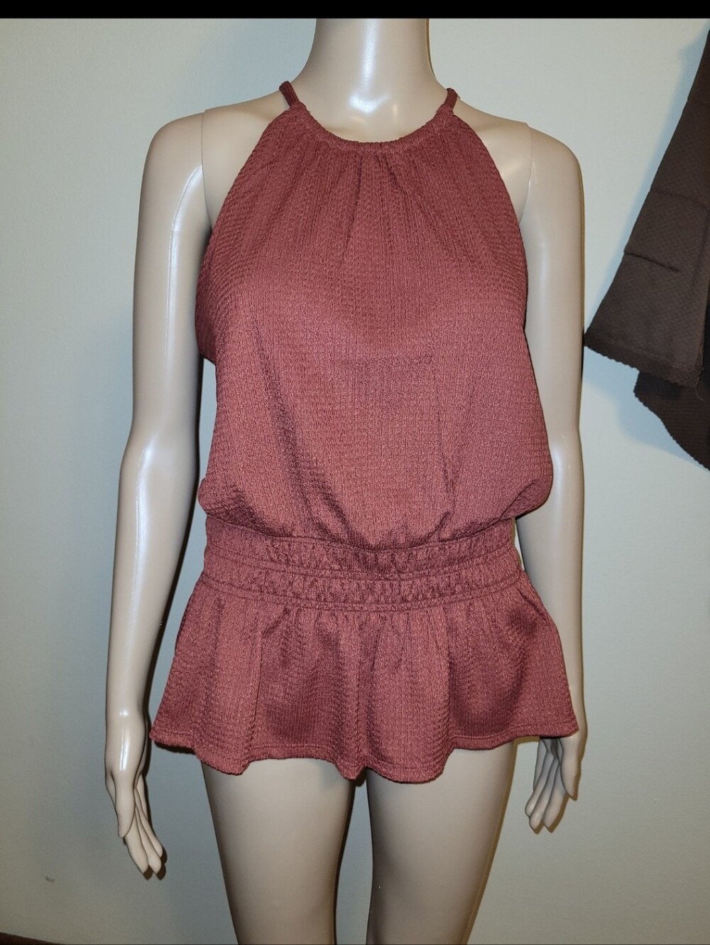 Nine West Brick Elastic Waist Rear Button Peekaboo Halter Style Top.  Size M